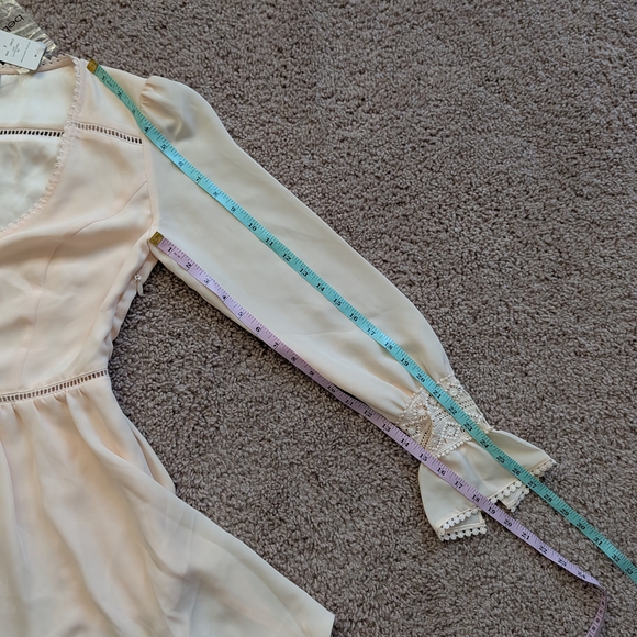 Bebe Cream Button Up Bell Sleeve GGT Lace Mini Dress NWT Size 4 - Picture 13 of 13